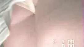 Una giovane coppia s ...