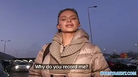 Christian si siede s ...