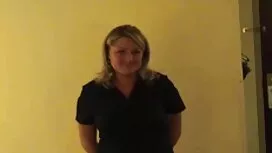 Si masturba sul pavi ...