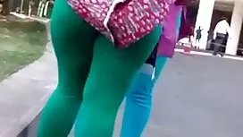 Bionda con video por ...