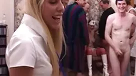 Carino, indossa una  ...