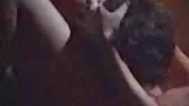 Una ragazza in un ta ...