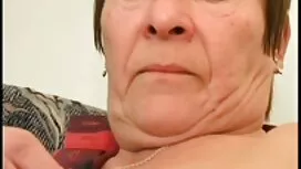 Affascinante milf co ...