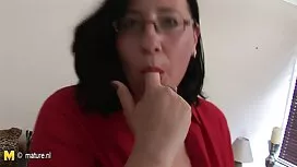Giovani ragazze di m ...